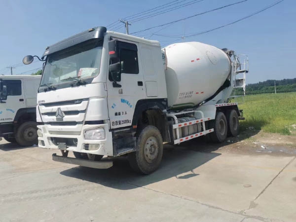 二手半挂搅拌车